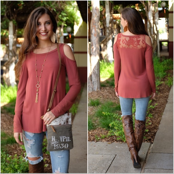 ✨LAST ONE✨Nothing Better Cold Shoulder Tunic-Rust - Picture 4 of 4